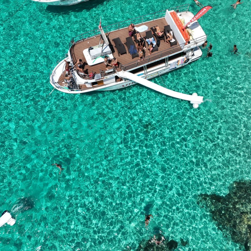 Boat trip around Comino, Malta gallery photo 1